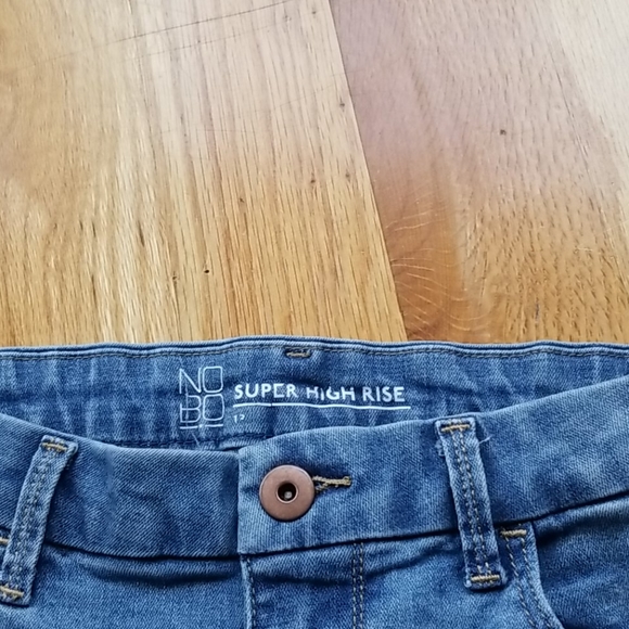 Jeans - Distressed Junior Size 13 - Picture 2 of 3
